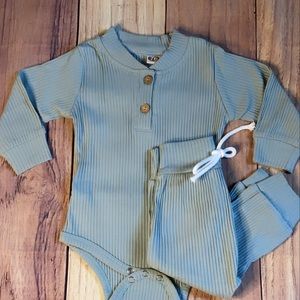 MATCHING SET AVAIL IN SIZES 0-3 MONTHS -9-12MONTHS